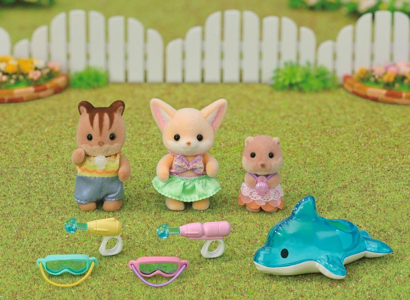Sylvanian Families 三胞胎在泳池边｜Sylvanian Families Kolmoset altaalla
