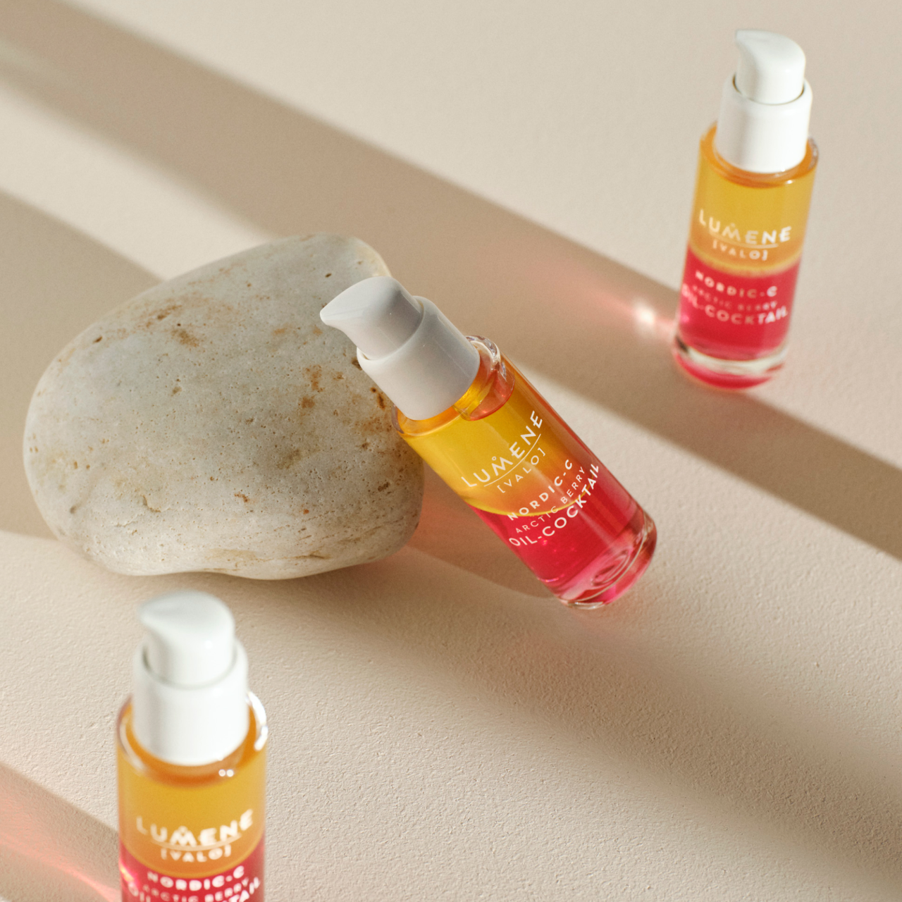 Lumene 北极芸莓VC 亮白 鸡尾酒精华油30ml