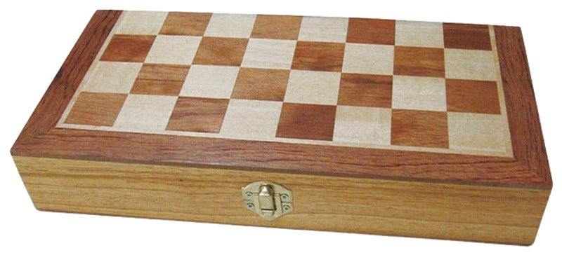 Brain Games 盒装国际象棋｜Brain Games shakki laatikossa