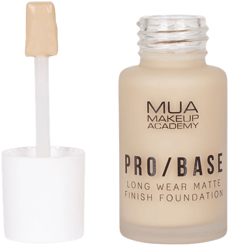 MUA Make Up Academy Pro Base Long Wear Matte Finish Foundation 30 ml 130 meikkivoide
